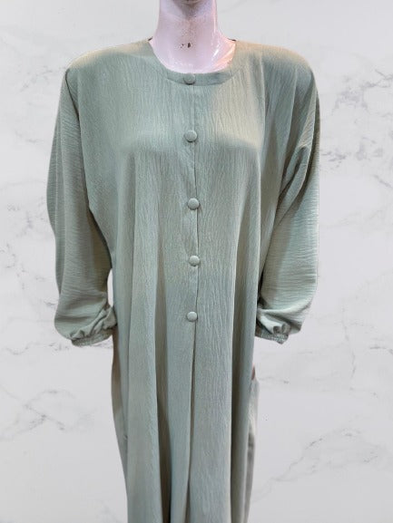 Chic Button-Front Band Abaya – Effortless Elegance